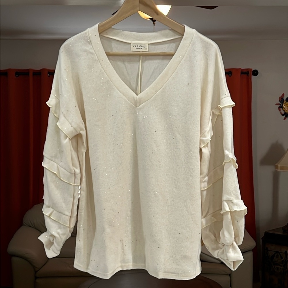 1.4.3. Story by Line Up Cream Sparkle Ruffle Sleeve Sweater Women’s Size S NWOT